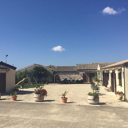 Oasi Di Cava Ispica Villa Pietre Nere San Zagaria Buitenkant foto