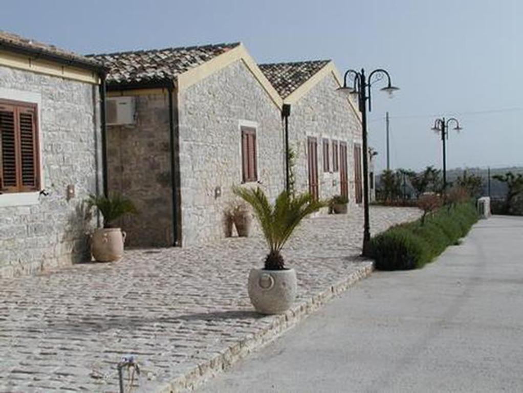 Oasi Di Cava Ispica Villa Pietre Nere San Zagaria Buitenkant foto