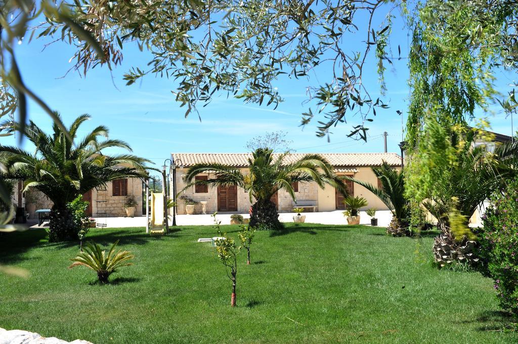 Oasi Di Cava Ispica Villa Pietre Nere San Zagaria Buitenkant foto