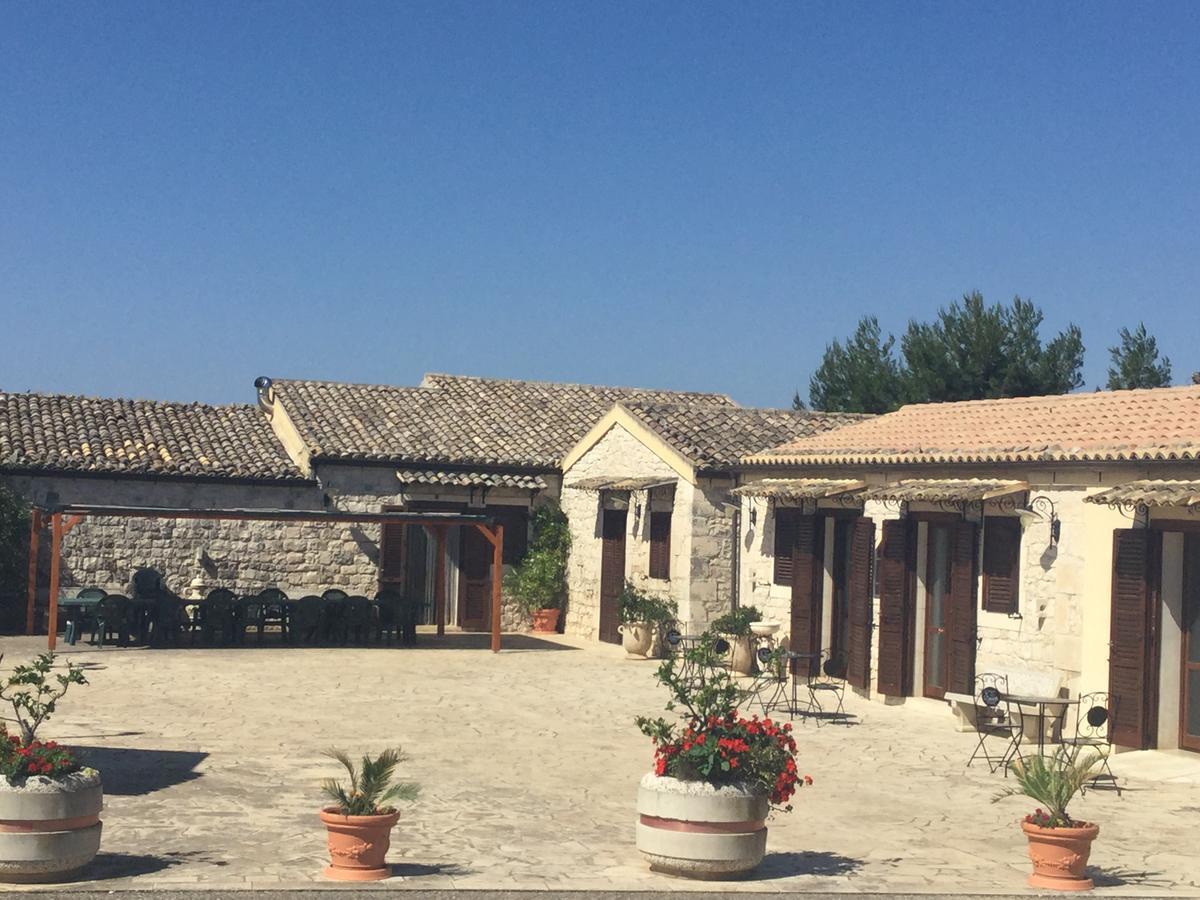 Oasi Di Cava Ispica Villa Pietre Nere San Zagaria Buitenkant foto